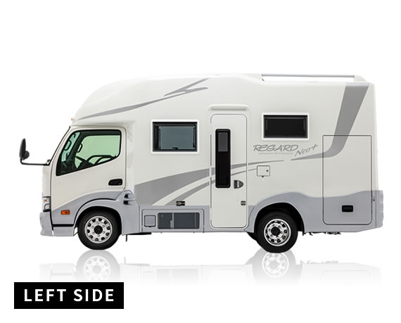 車の左側の画像